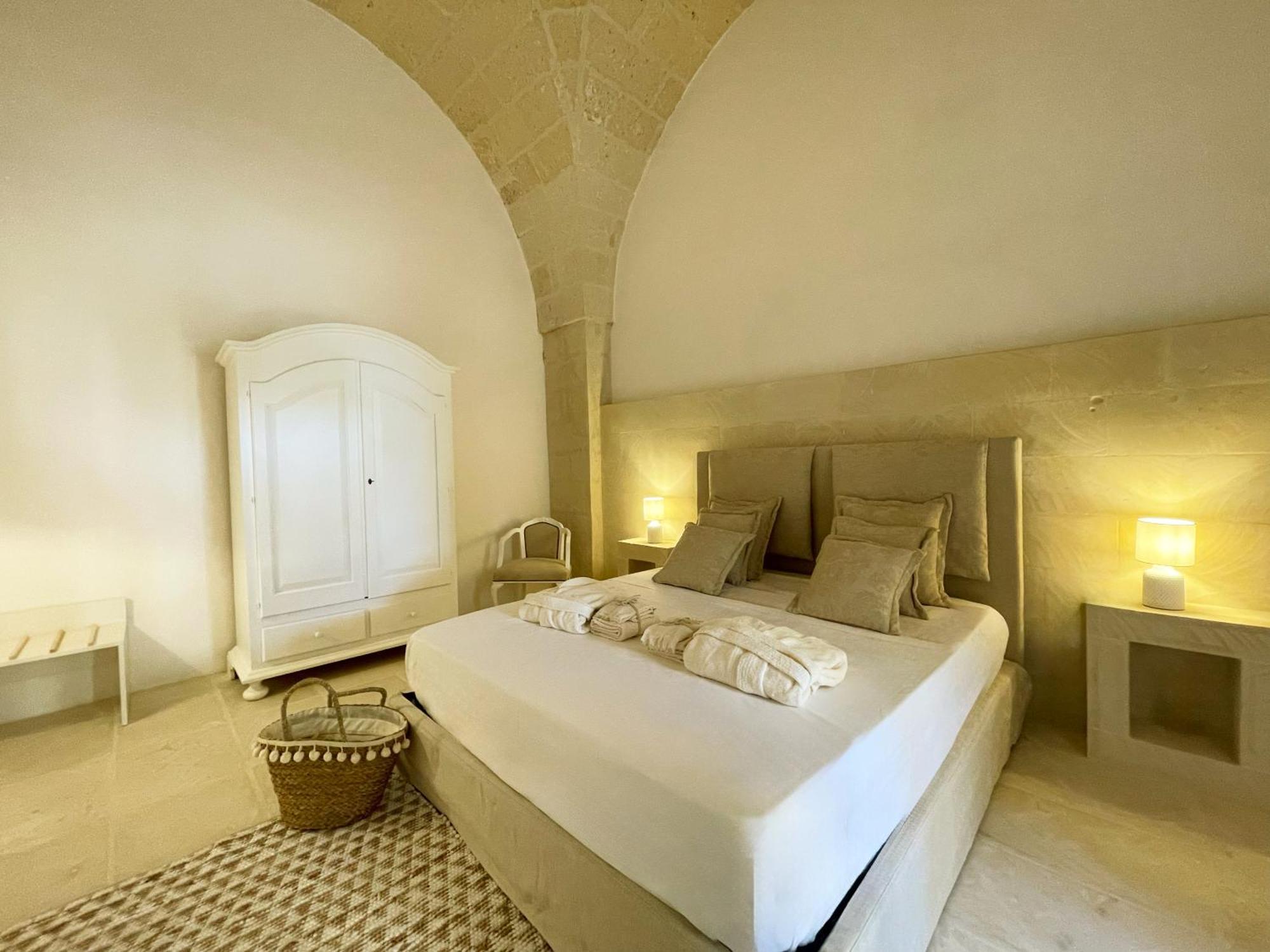 Luxury Triple Room,1467033518:JPEG